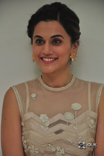 Taapsee-At-Anando-Brahma-Movie-Trailer-Launch